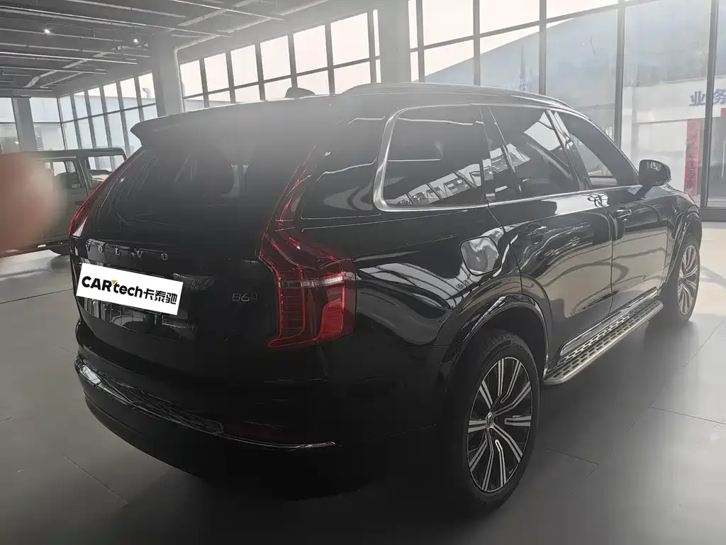 Volvo XC90 — фото 2