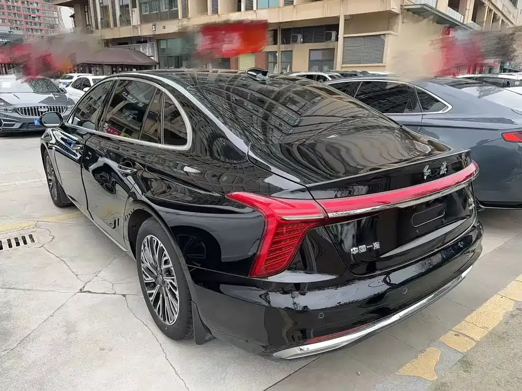 Hongqi H5 — фото 9