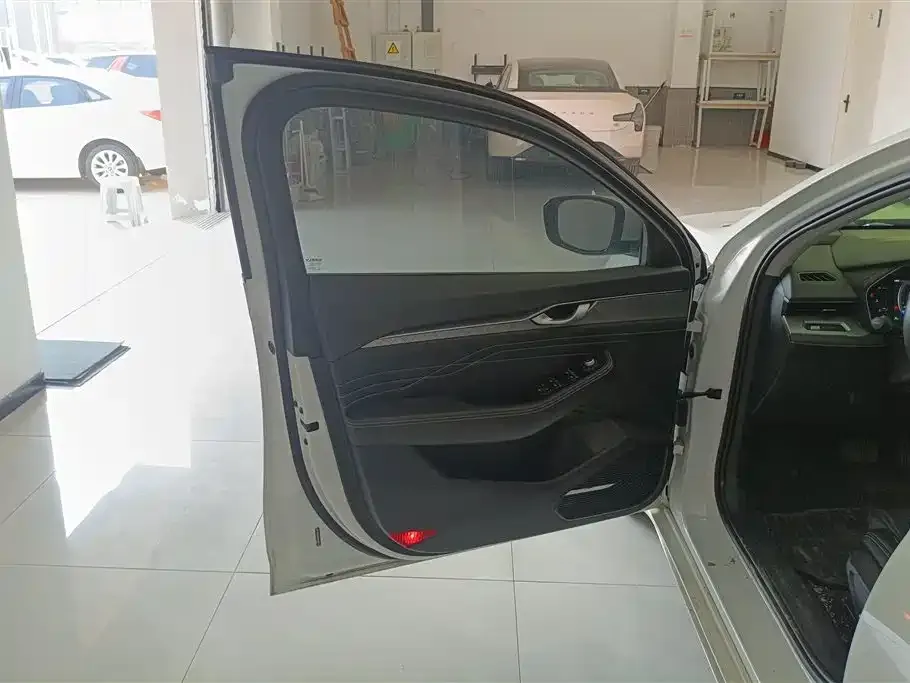 Geely Xingrui 2023 из CN, фото 8