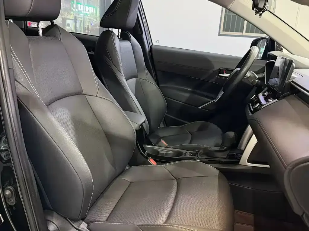 Toyota Frontlander 2023 из CN, фото 6