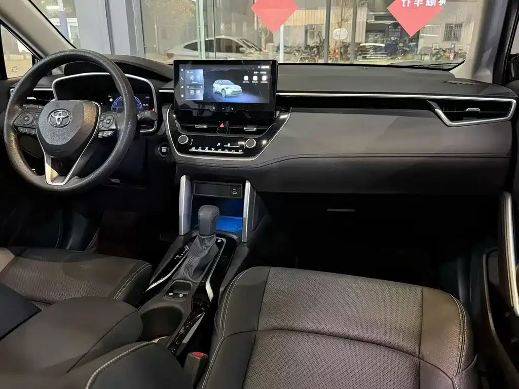 Toyota Frontlander 2023 из CN, фото 8