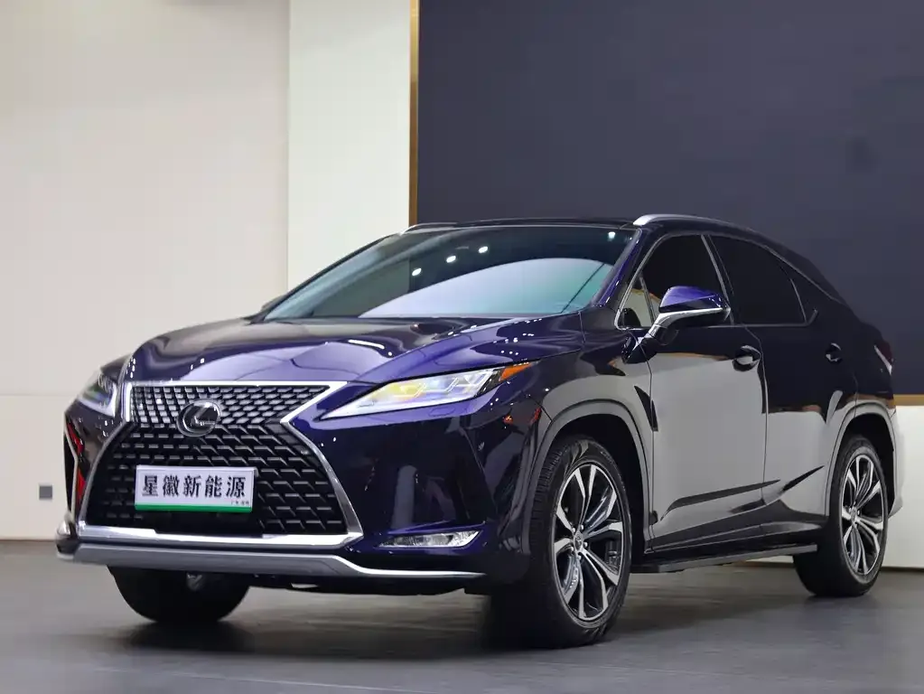 Lexus RX — фото 1