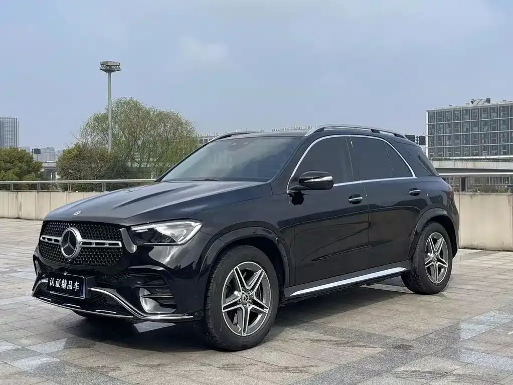 Mercedes-Benz GLE — фото 1