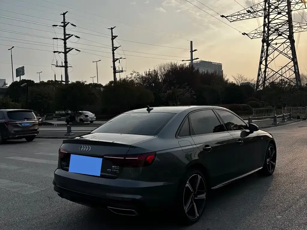 Audi A4L 2024 из CN, фото 5