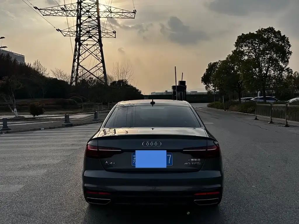 Audi A4L 2024 из CN, фото 10