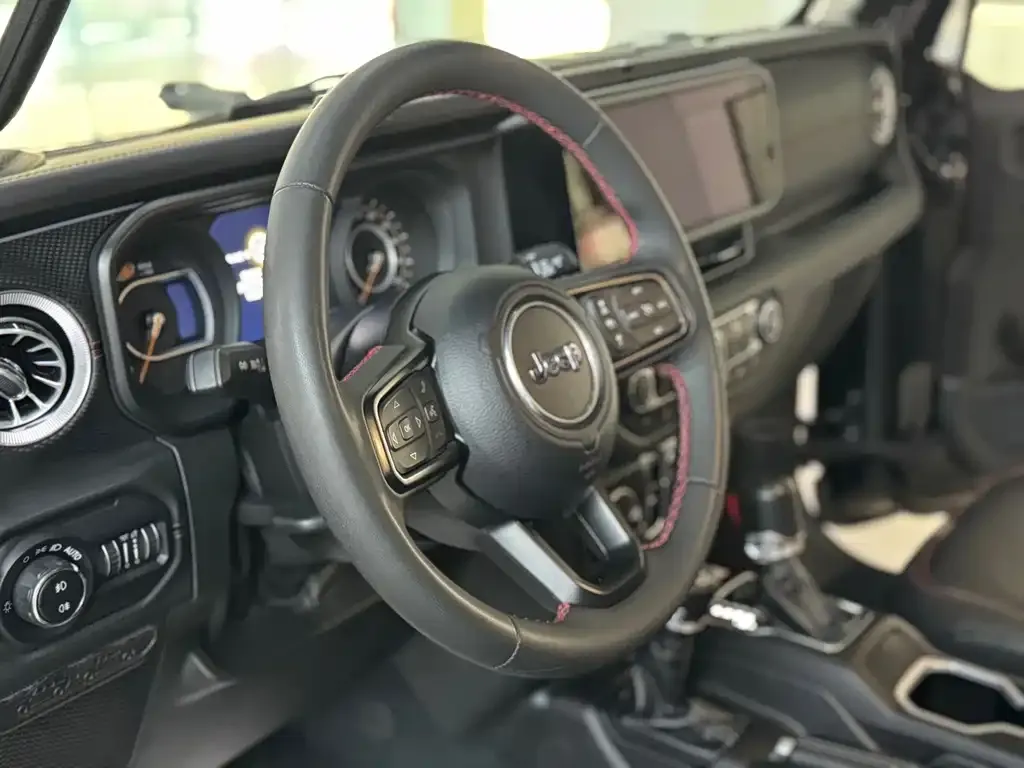 Jeep Wrangler 2023 из CN, фото 6