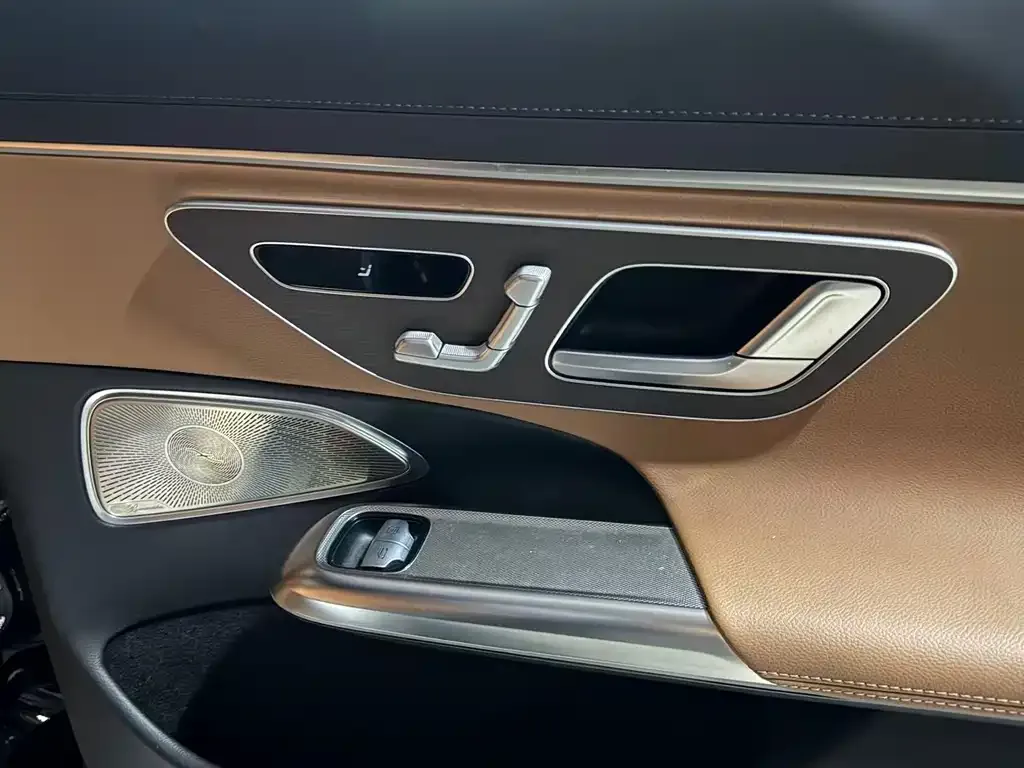 Mercedes-Benz E-Class 2024 из CN, фото 3