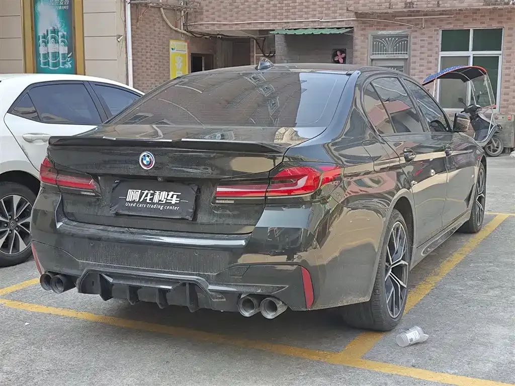 BMW 5 Series 2022 из CN, фото 9