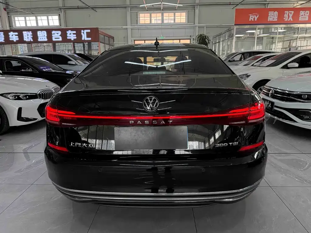 Volkswagen Passat — фото 4