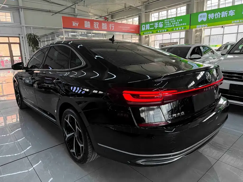 Volkswagen Passat — фото 9