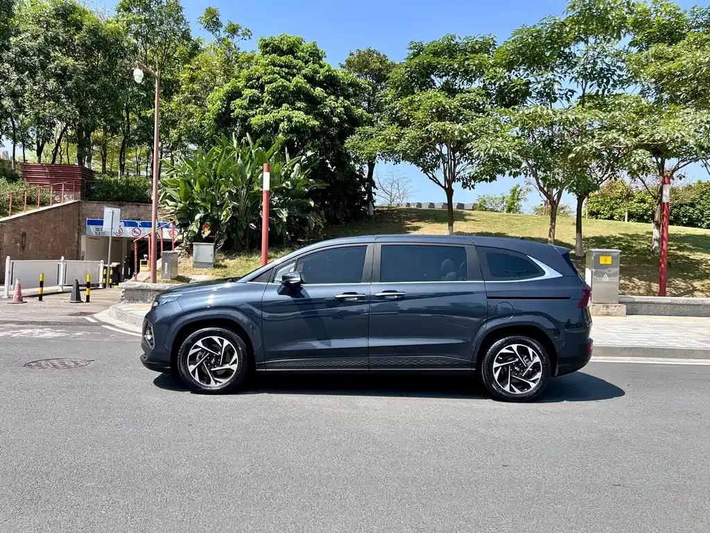 Hyundai Custo — фото 6