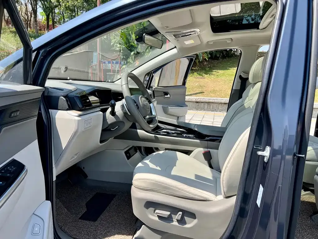 Hyundai Custo — фото 5