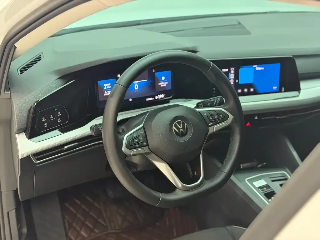 Volkswagen Golf 2021 из CN, фото 3