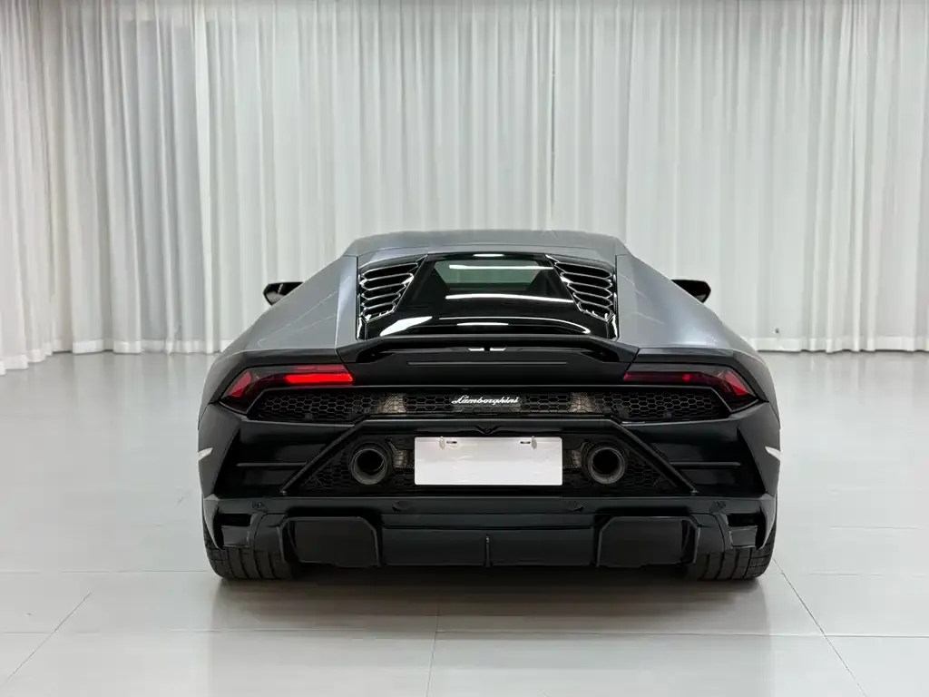 Lamborghini Huracan — фото 9