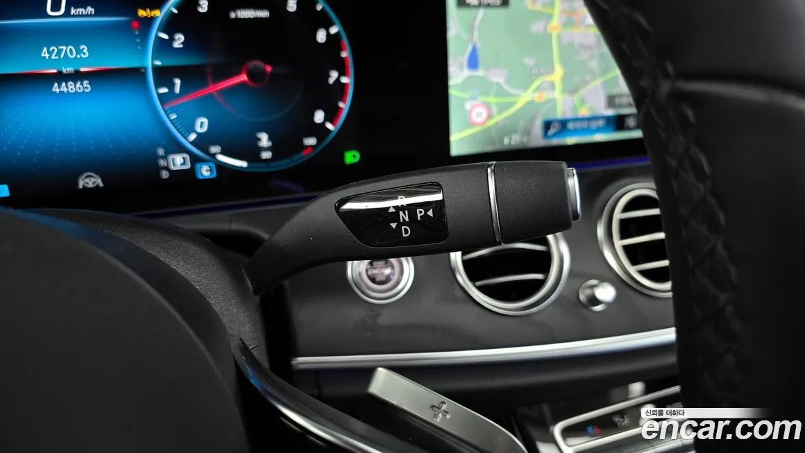 Mercedes-Benz E-Class 2023 из KR, фото 10