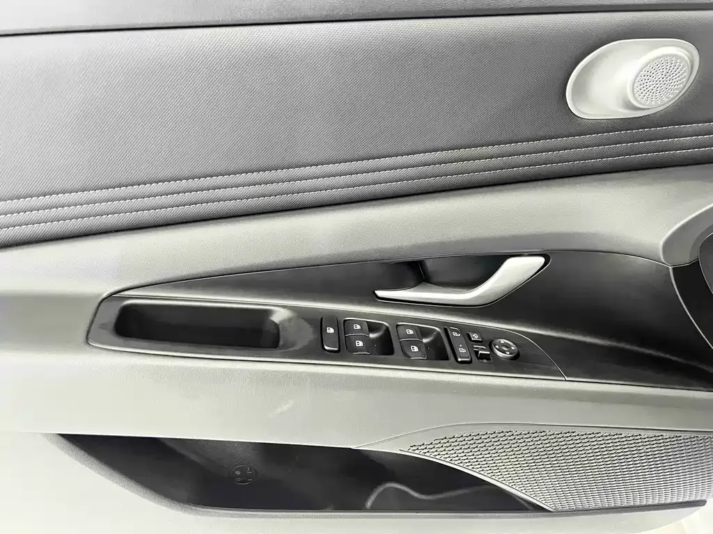 Hyundai Elantra 2022 из CN, фото 7