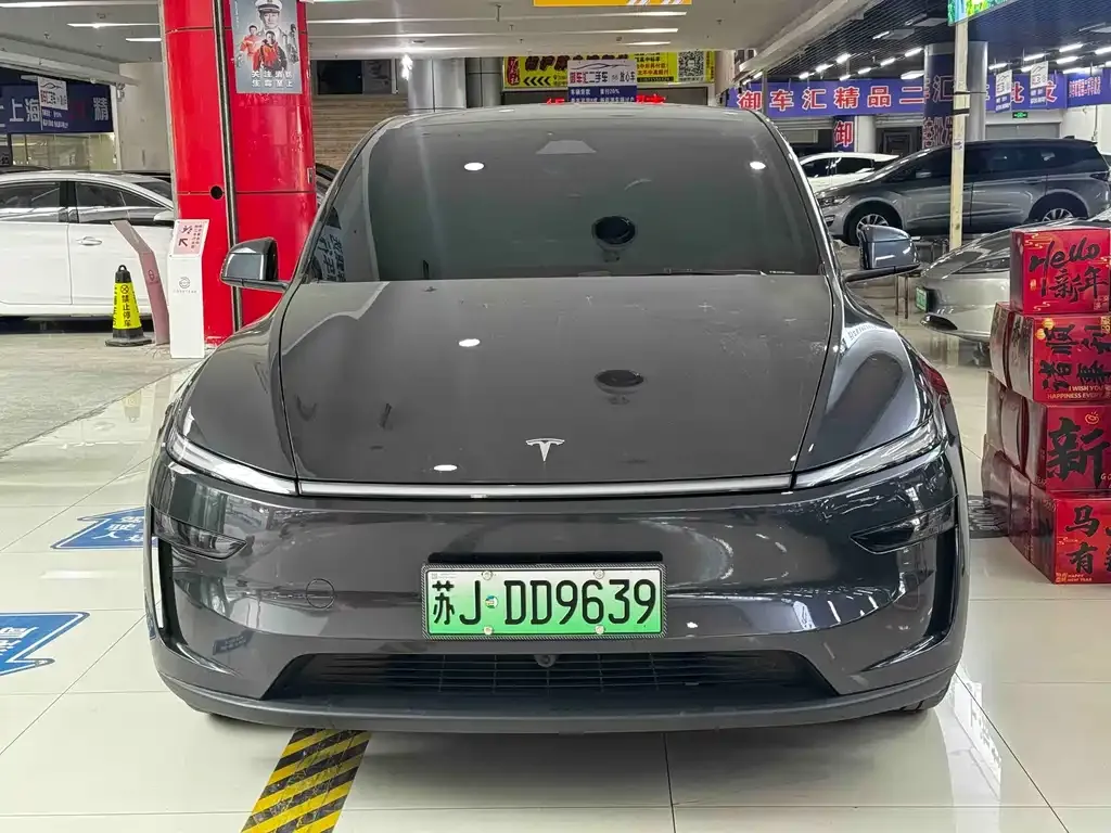 Tesla Model Y — фото 4