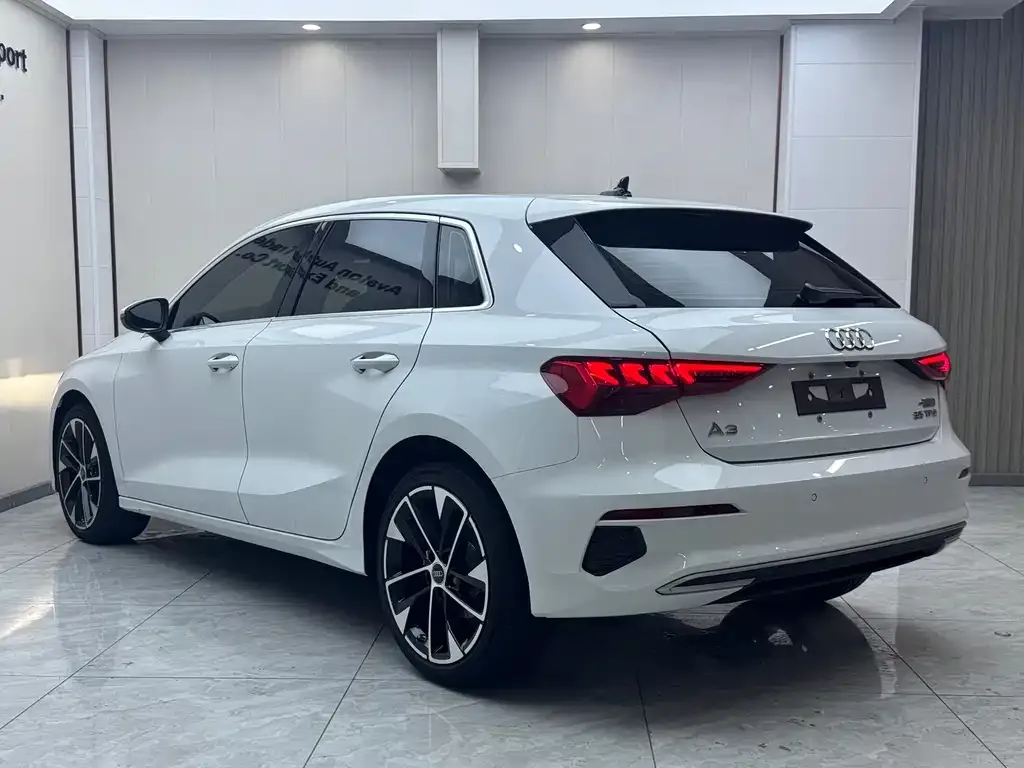 Audi A3 — фото 2
