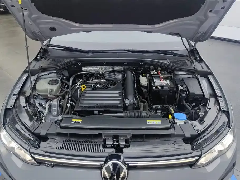 Volkswagen Golf 2022 из CN, фото 2