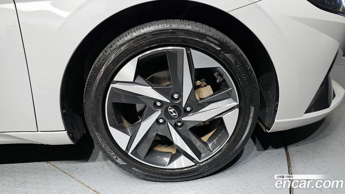 Hyundai AVANTE — фото 10