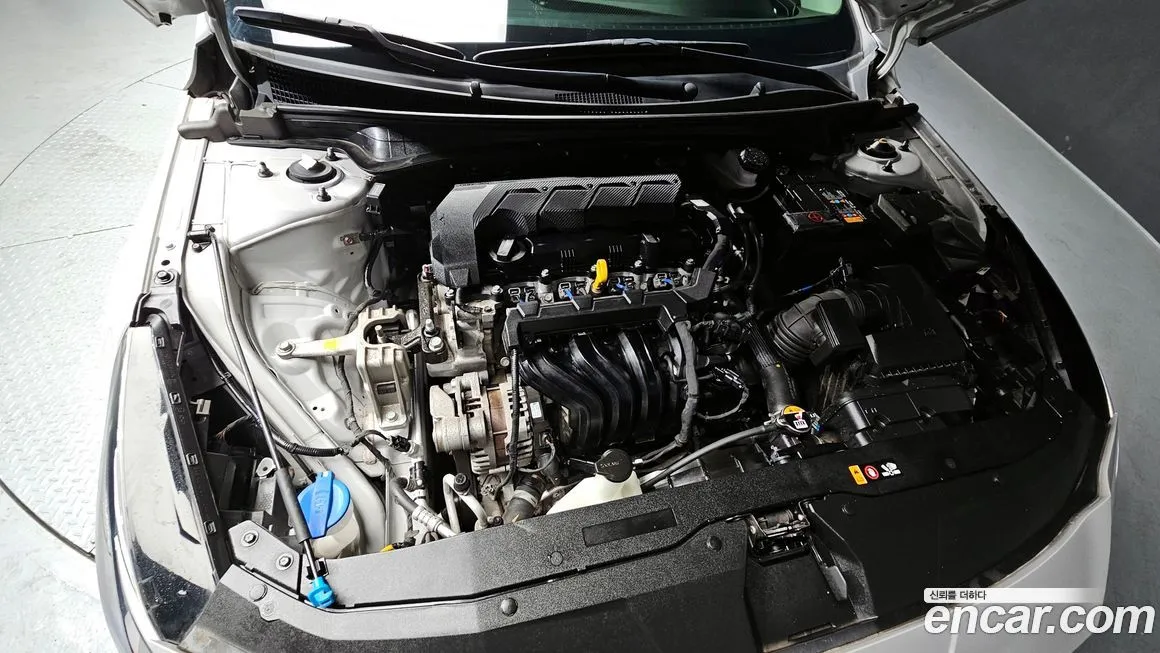 Hyundai AVANTE — фото 5