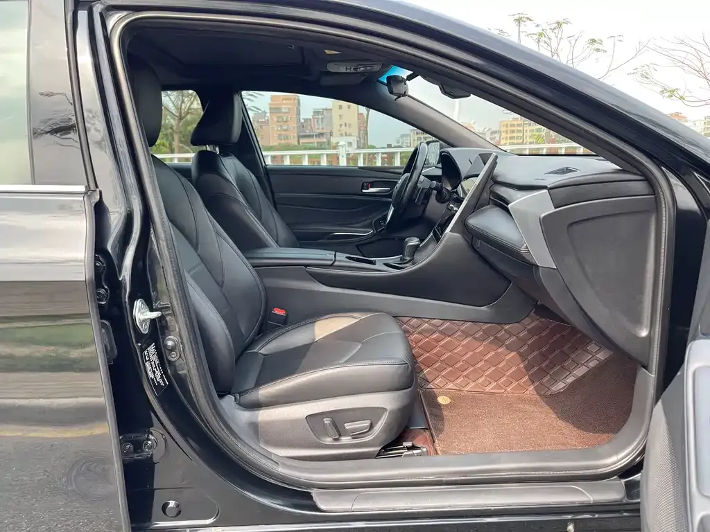 Toyota Avalon 2023 из CN, фото 4
