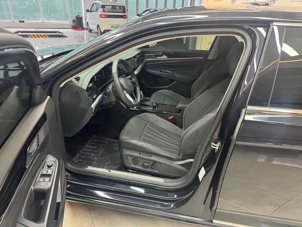 Volkswagen Passat — фото 10