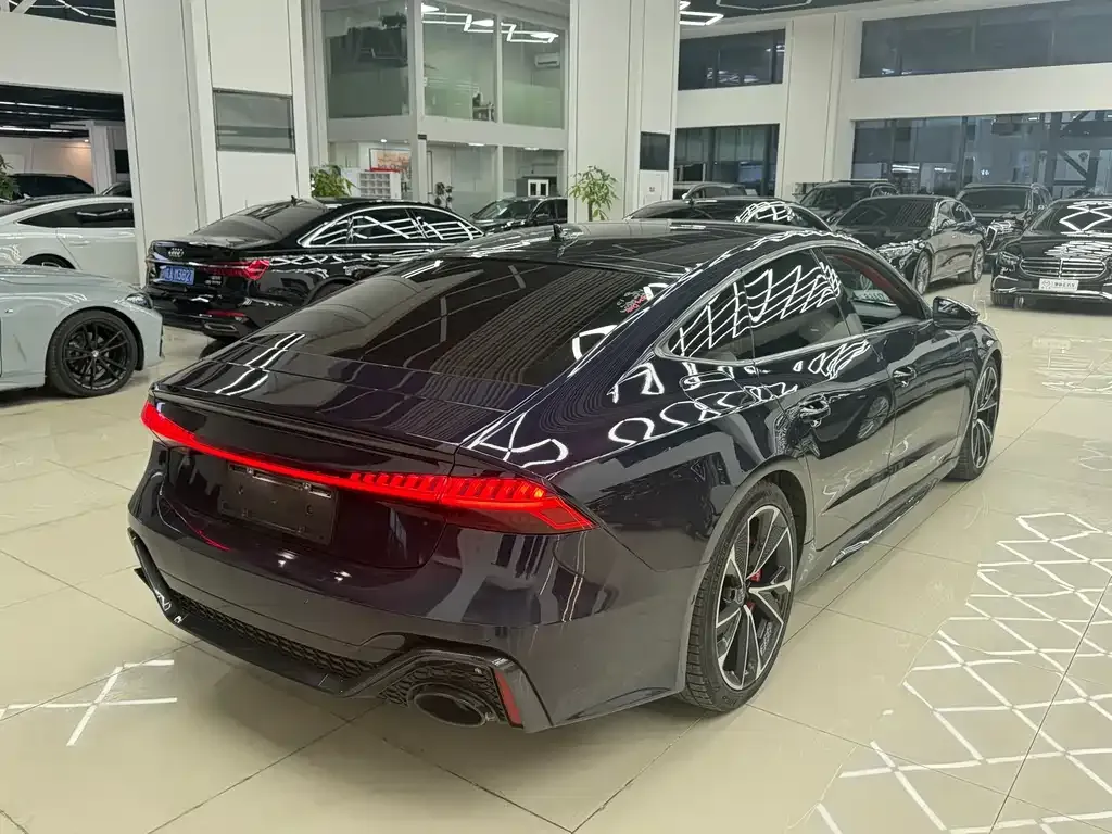Audi A7 2021 из CN, фото 7