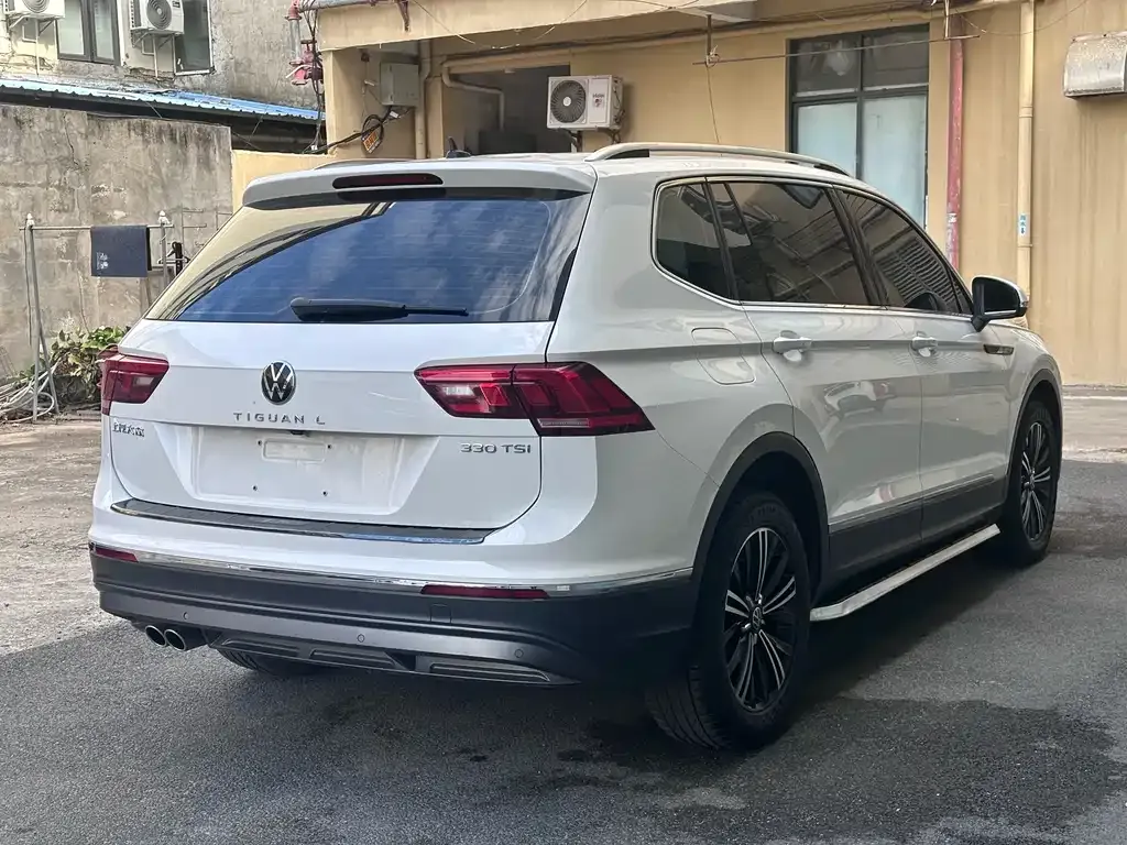 Volkswagen Tiguan L — фото 6