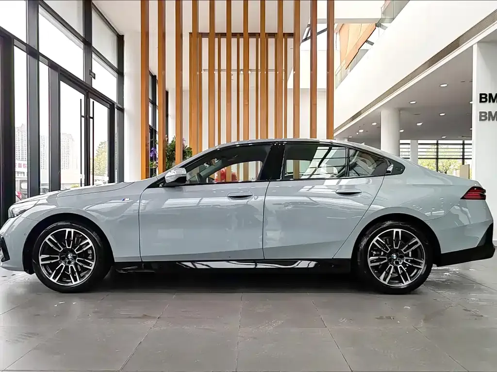 BMW 5 Series (Import) — фото 4