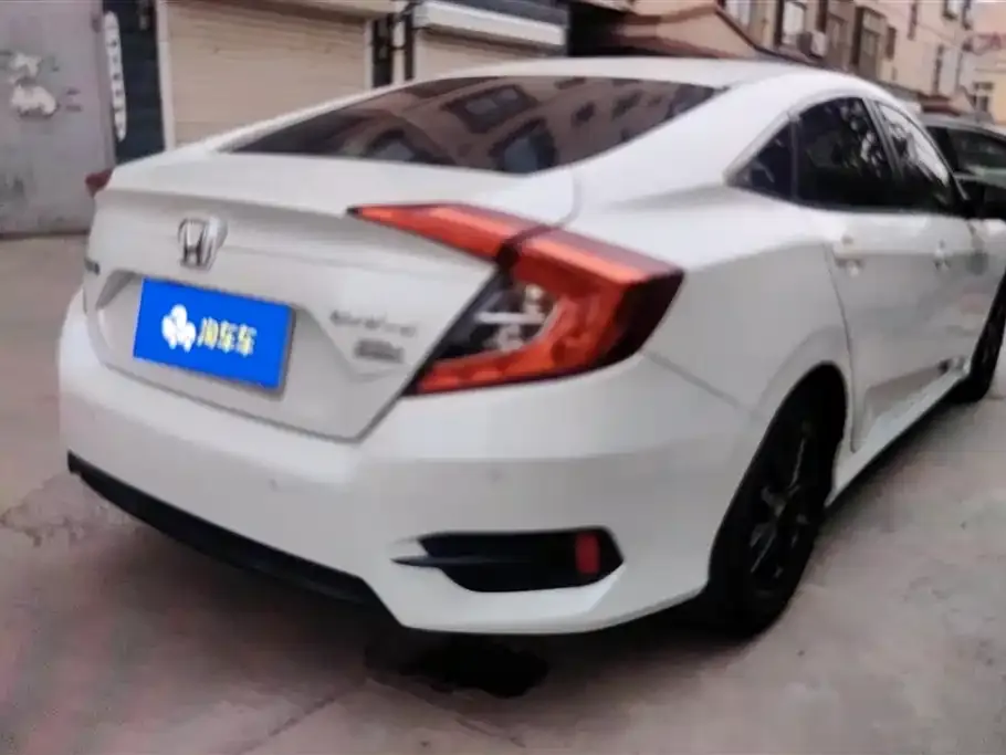 Honda Civic — фото 10