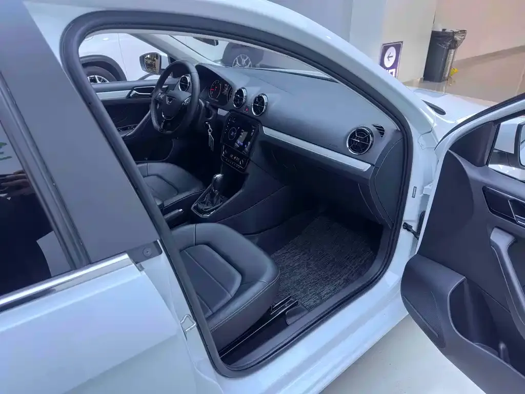 Jetta VA3 2023 из CN, фото 8