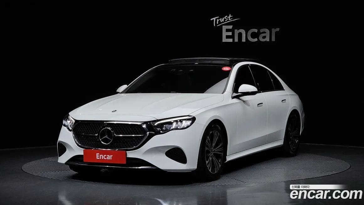 Mercedes-Benz E-Class — фото 1