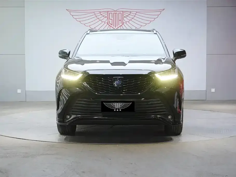Toyota Crown Kluger 2021 из CN, фото 9