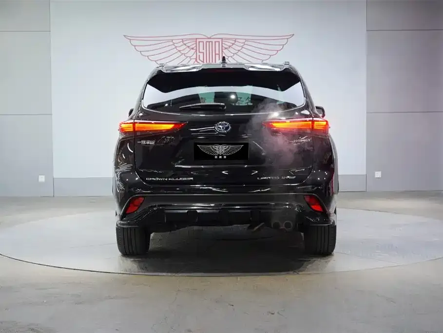 Toyota Crown Kluger 2021 из CN, фото 2