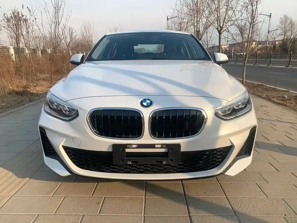 BMW 1 Series — фото 1