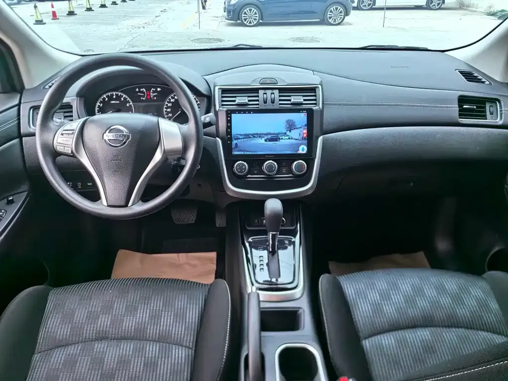 Nissan Tiida 2024 из CN, фото 4