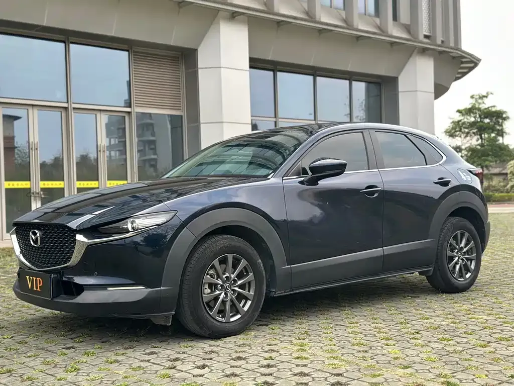 Mazda CX-30 — фото 1