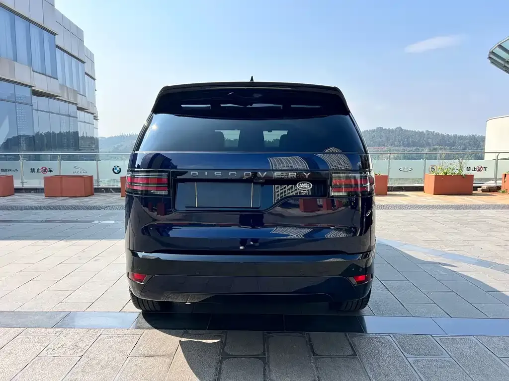 Land Rover Discovery 2023 из CN, фото 3