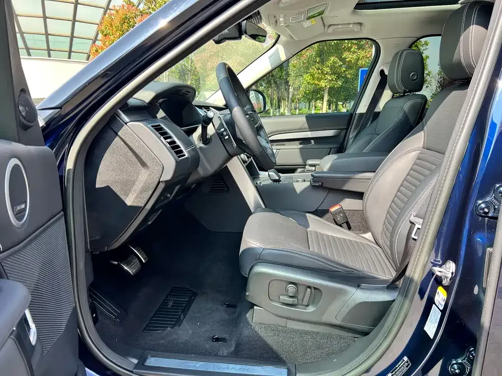 Land Rover Discovery 2023 из CN, фото 7