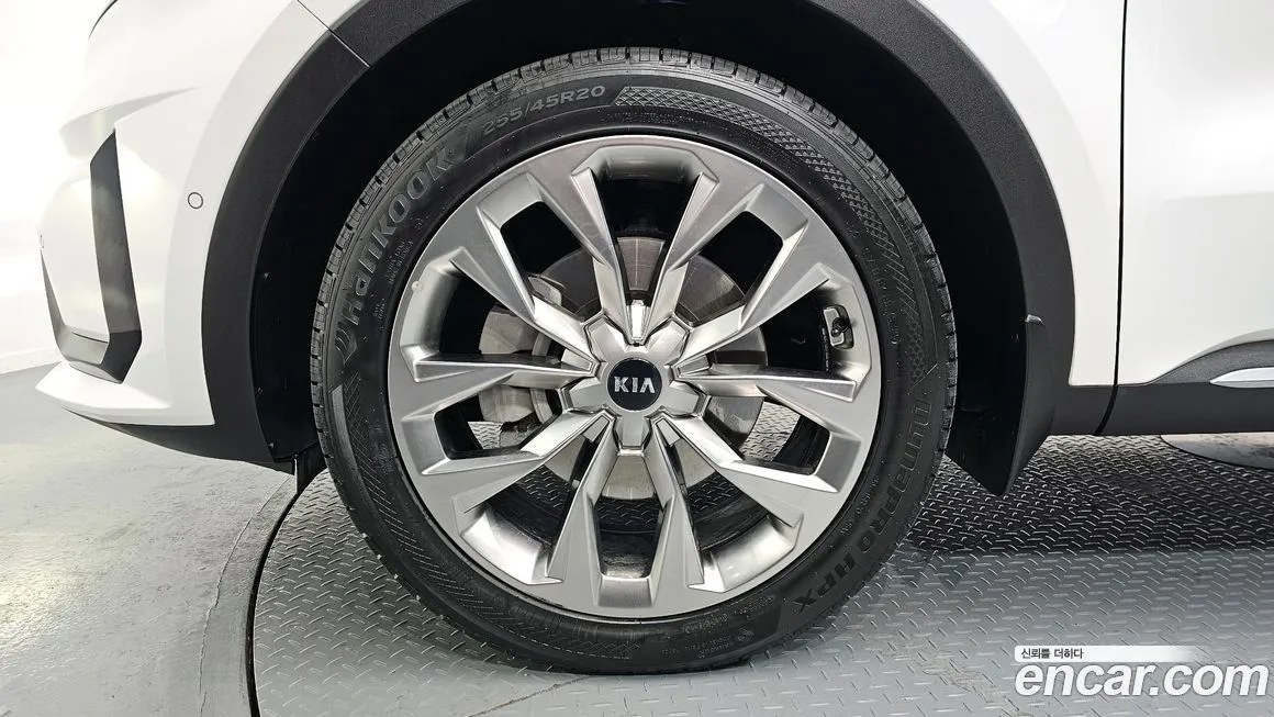 Kia Sorento — фото 9