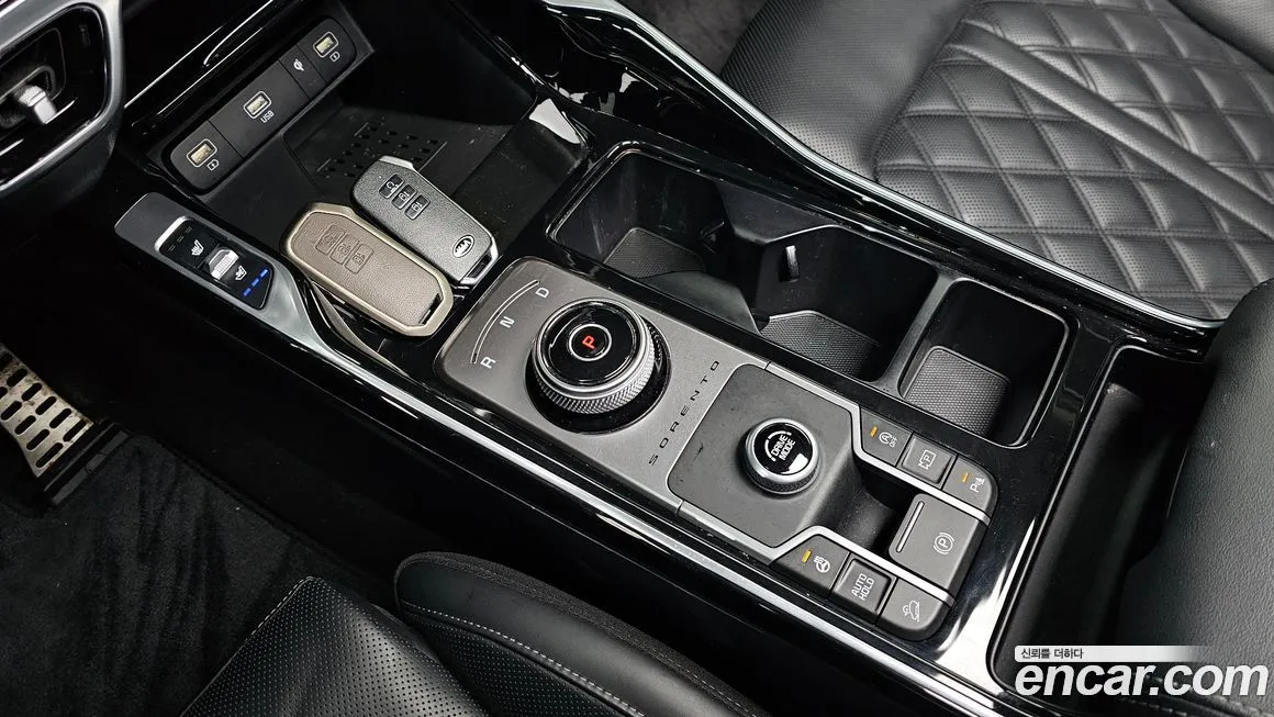 Kia Sorento — фото 8
