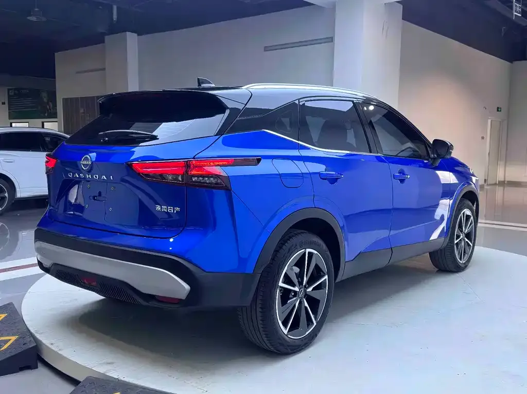 Nissan Qashqai — фото 10