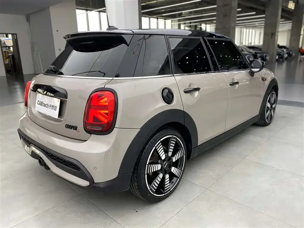 MINI Cooper (3-door) 2023 из CN, фото 4