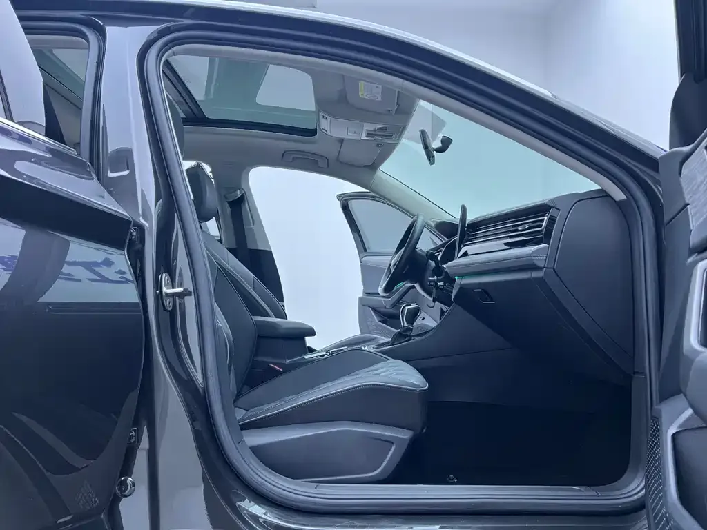 Volkswagen Sagitar 2022 из CN, фото 10