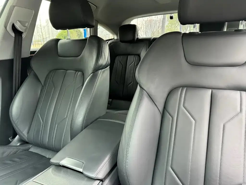 Audi A7 2021 из CN, фото 5