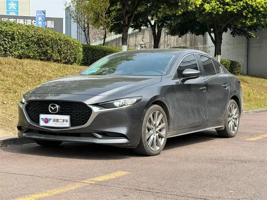 Mazda 3 Axela — фото 1