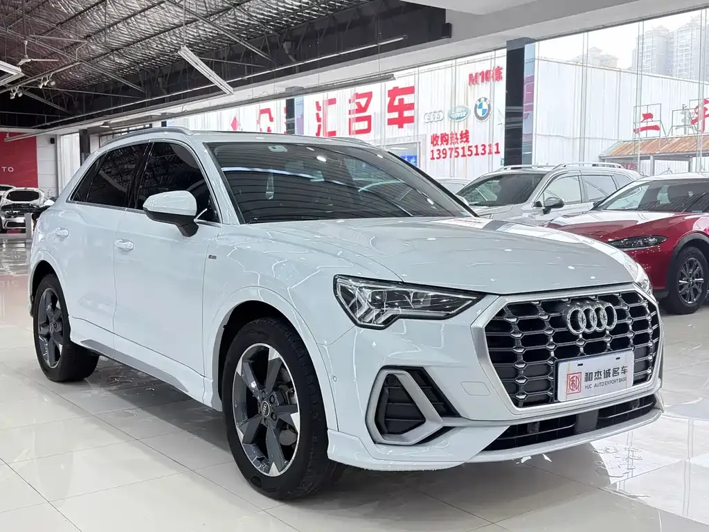 Audi Q3 — фото 10