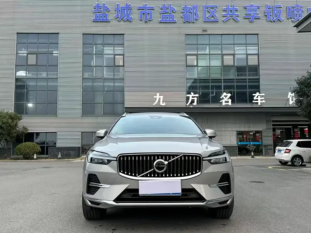 Volvo XC60 — фото 6