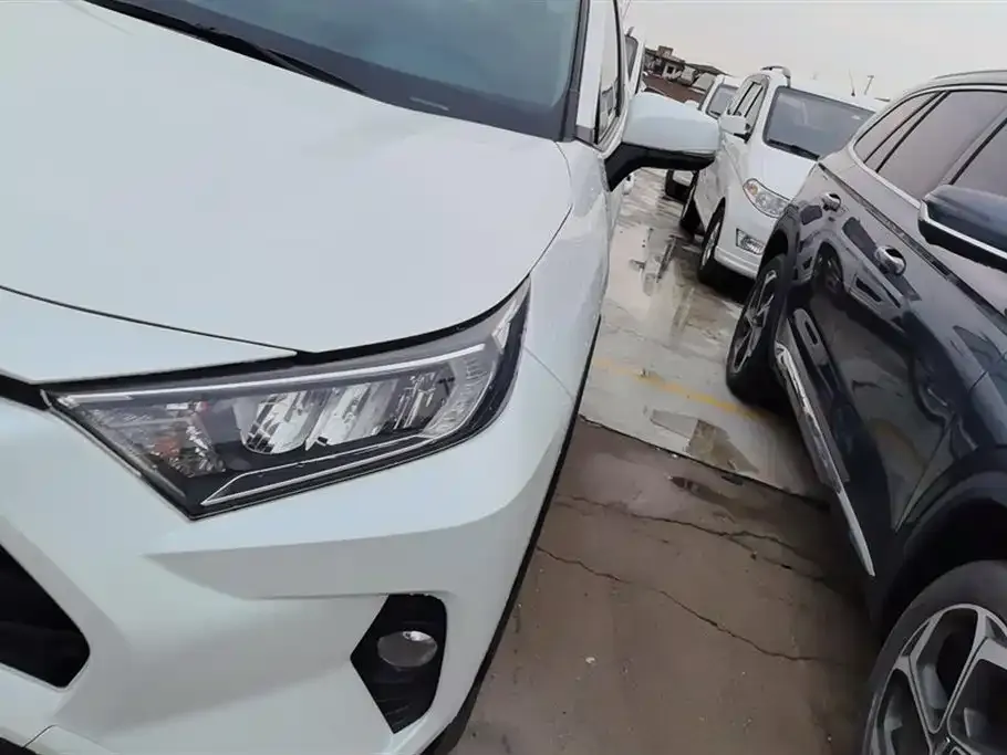 Toyota RAV4 2022 из CN, фото 5